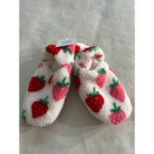 Target Women Ivory Red Strawberry Faux Fur Slipper Socks with Grippers S/M 5-7